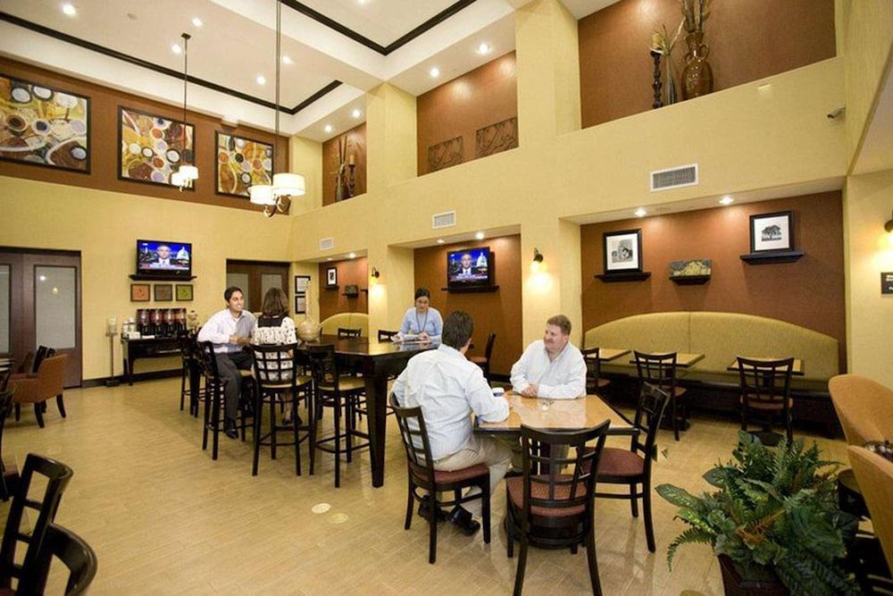 Hotel Hampton & Dallas-desoto